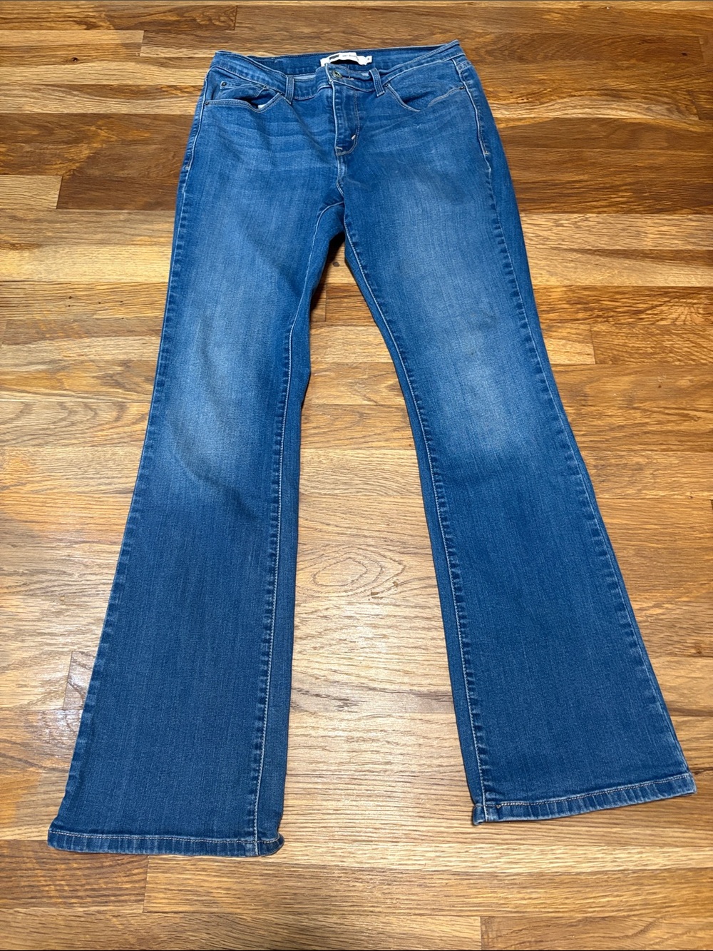 Levi's 515 Medium Blue bootcut Jeans